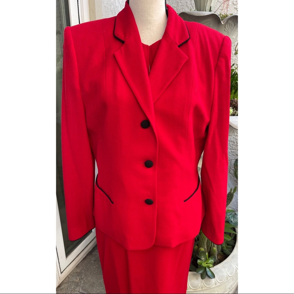 Vintage Valerie Steven’s 4 Piece Suiting size 10